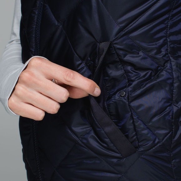 Lululemon The Fluffiest Vest size 10 - Picture 11 of 12